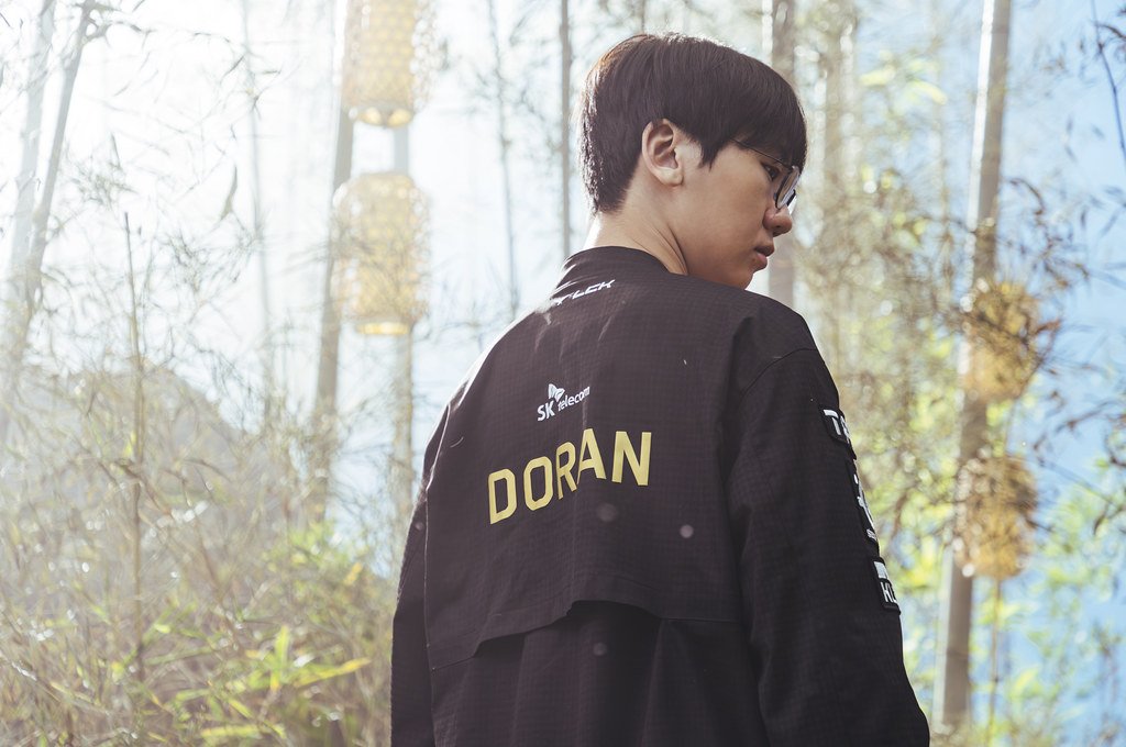 ninefold_doran's tweet photo. Ever since he stepped into the professional scene, the world has been far too unkind to him.

For years, people have been quicker to blame him than to believe in him. One bad game becomes his entire identity, while his countless achievements, growth, and incredible performances are brushed aside. Instead of giving him the chance to learn, redeem himself, and prove his resilience, they continue to push unfair narratives and refuse to acknowledge the skill that has kept him at the highest level for seven years.

The saddest part is that kindness costs nothing, yet so many still choose cruelty. I only hope people remember that behind the player they criticize is a person who has worked tirelessly to chase his dream, endured immense pressure, and continued to stand back up no matter how many times the world tried to knock him down.

He has always deserved more respect, more compassion, and far more kindness than this.

Oh Rannie, my heart truly hurts for you.