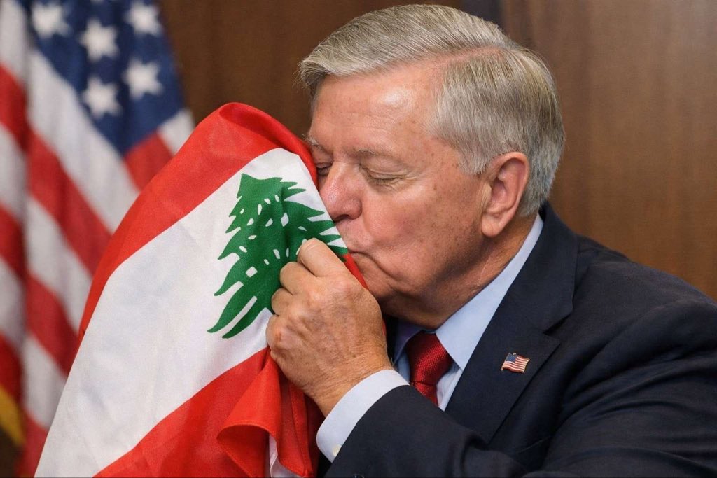 AlfredMady's tweet photo. حركة "الخيار الآخر"تنعي ببالغ الأسى رحيل السيناتور ليندسي غراهام

 الذي غيبه الموت بعد مسيرة حافلة تميزت بمزايا أخلاقية وإنسانية رفيعة، وشجاعة استثنائية في قول الحق والتزام صارم بوعوده وحلفائه.

 لقد فقد لبنان برحيله صديقاً حقيقياً ومدافعاً صلباً عن سيادته واستقلاله، وصوتاً صارخاً في المحافل الدولية لحماية قضيته ودعم الوجود المسيحي واللبناني في الشرق كركيزة أساسية للتعددية والاستقرار. 

كما ستبقى مواقفه الشجاعة محفورة في وجداننا، لا سيما وقوفه الحازم ضد السلاح غير الشرعي وهيمنة سلاح حزب الله، وإيمانه المطلق بأن بناء دولة قوية وحصر السلاح بيد مؤسساتها الرسمية هو الممر الإلزامي لتحقيق السلام العادل والاستقرار المستدام في المنطقة. 

إننا إذ نودع هذه القامة الكبيرة، نتقدم بخالص التعازي لعائلته ومحبيه، مؤكدين استمرارنا على المبادئ المشتركة من أجل لبنان سيد وحر.