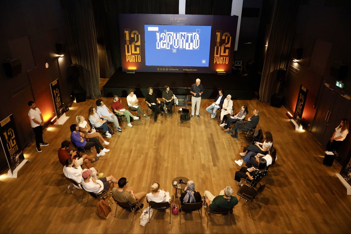 trt12punto's tweet photo. 🎬 Tecrübeli sunum danışmanı Stefano Tealdi, 12 finalist film ekipleriyle “Film Projesi Nasıl Pazarlanır?” konulu ilk sunum atölyesini gerçekleştirdi.

#12Punto2026 #TRTSinema #TRT12Punto https://t.co/RZGXc4mYUd