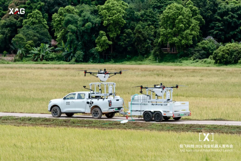 MetaGuangdong's tweet photo. Guangdong-based agtech firm XAG has unveiled its latest X-series agricultural robots, marking a major leap toward fully autonomous farming. By integrating drone-based spraying with automated charging and liquid-mixing stations, the X-series significantly reduces labor demands, setting a new global standard for precision agriculture. 🤖🌾

#AgTech #XAG #SmartFarming #Robotics #Innovation #SustainableAgriculture