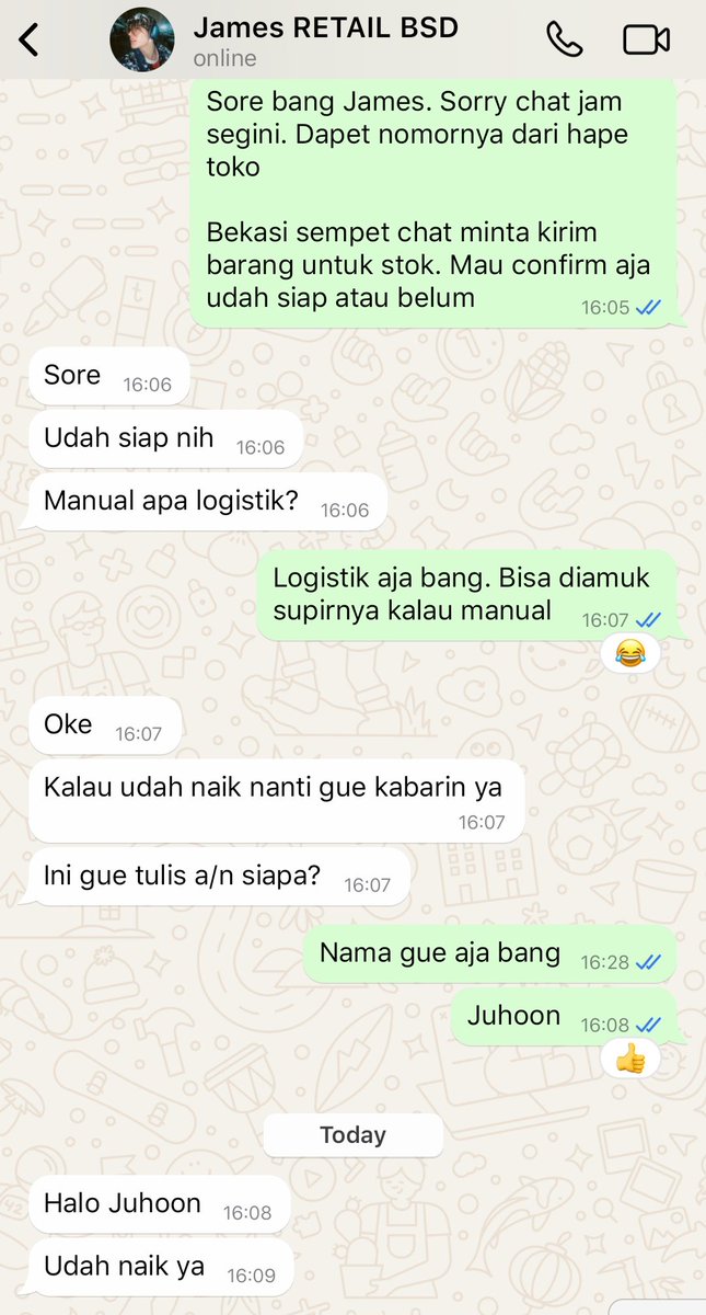 rockthevault's tweet photo. #jetjjyu as retail store employees in the same company tapi beda cabang; interaksi semi-intens walau sebatas kirim-kiriman pesan lewat WA https://t.co/i7V5yFivlV