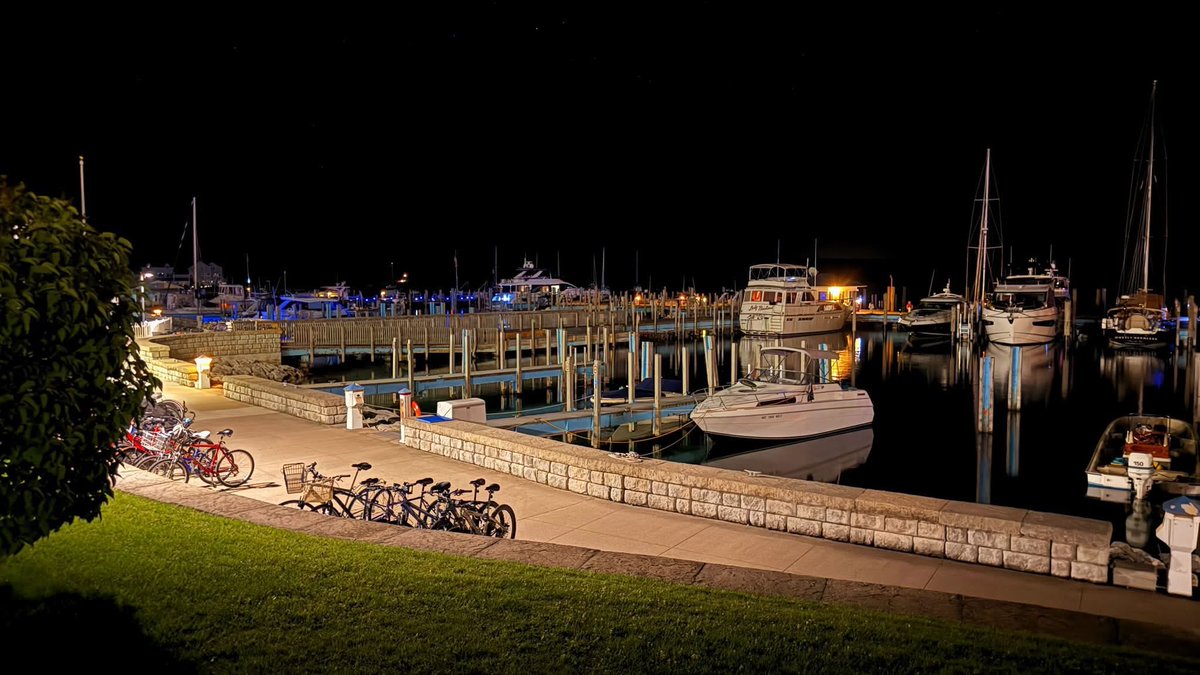 MustangLounge's tweet photo. The harbor just after midnight.
📸 JJ Shaffer https://t.co/JFKixB9fM6