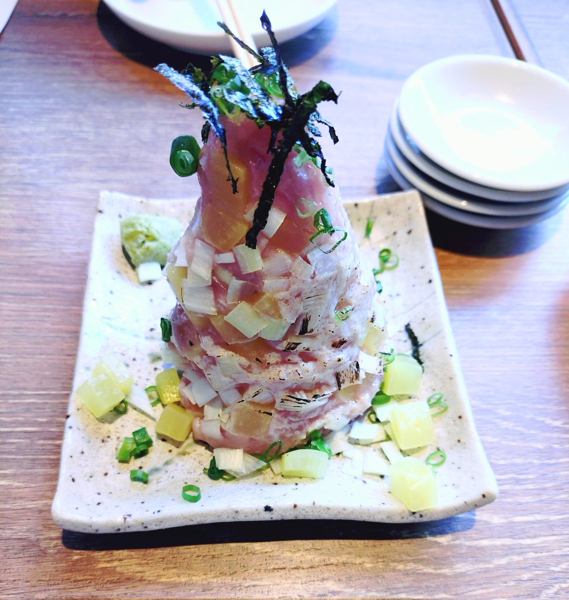 KEATALK_nyanco's tweet photo. たべきれないけど魅力的なメニューばかりだった件😋

#マグロ食堂 
#トロたくタワー 
#トロポキ 
#ちらし寿司 https://t.co/aBbwaDGYeJ
