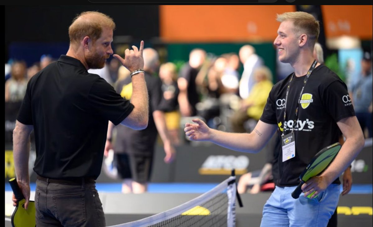 MDymore's tweet photo. HOW old is the traitor ???  Disgusting behaviour, at any time, but is THIS how to represent the Invictus Games and attract more money - especially when he is facing possible bankruptcy ????  #FOHarry https://t.co/V6dns9L6A5