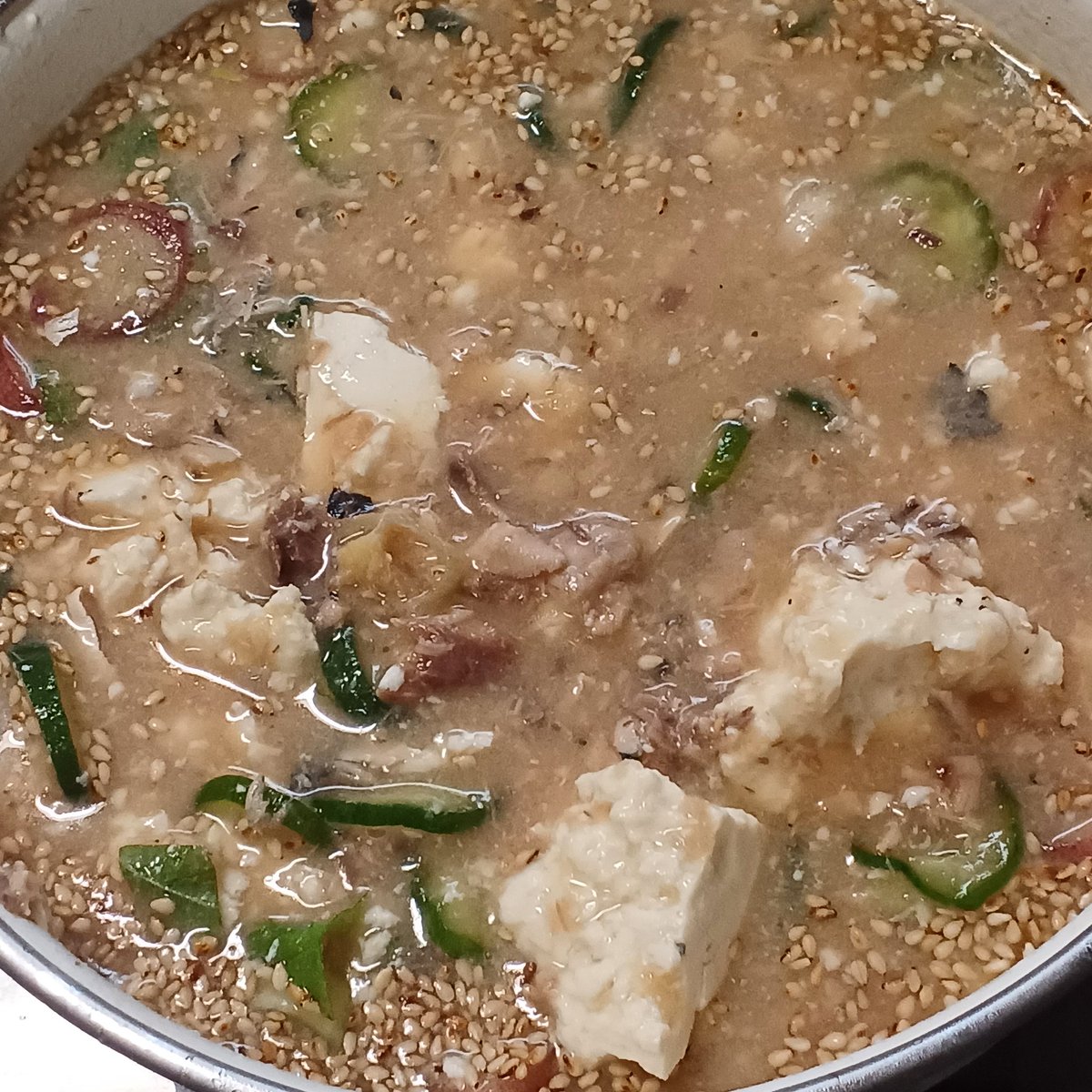 PiEdjl8ht87QeiW's tweet photo. 本日の夕飯は冷や汁とアジのなめろうなり(ーωー)

暑い日にはこういうのがするする入るね(*´ω｀) https://t.co/uTbNsBv9W8