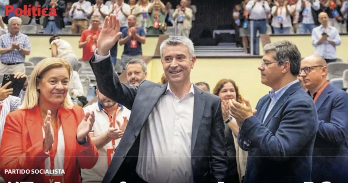 manueloureiro2's tweet photo. Tenho andado a reparar que os dirigentes do PS andam todos com aspeto de quem tem tomado banho. Será que nenhum deles vive em Almada? https://t.co/AwDH9n4SJN