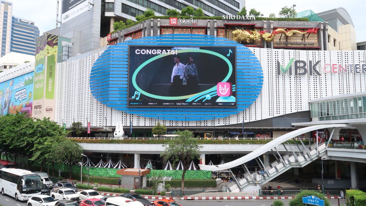 tpop_app's tweet photo. ทุกคนสามารถรับชม The Billboard Project เพลงกลิ่นฝน (When It Rains) จาก TLE FIRSTONE บนจอ MBK ได้ถึงสุดสัปดาห์นี้ตั้งแต่
📆13 Jul - 19 Jul, 2026
⏰06.00 - 24.00 (GMT +7) | 15 sec | 1 time/Hr.

#กลิ่นฝนByTleFirstOne #TleFirstOne #TleFirstOneDuoDebut #Tpop #TPOPApp https://t.co/nGUhXOlfrc