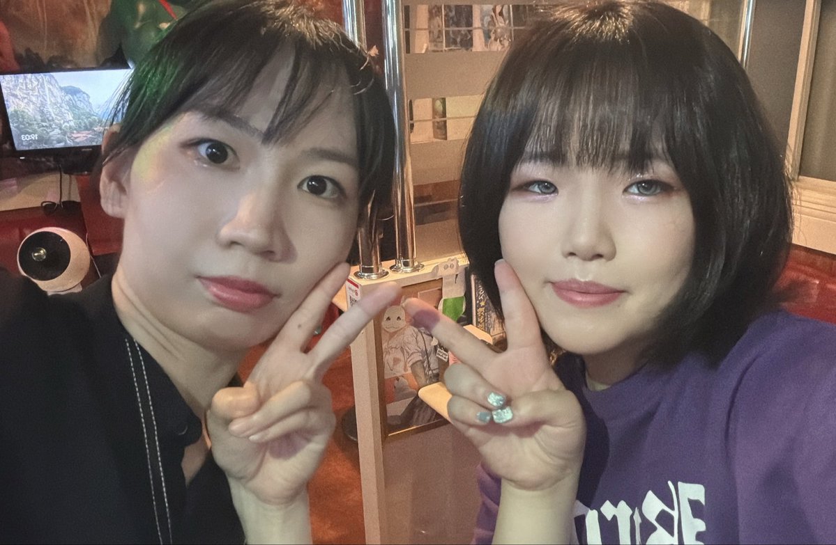aw0_wi's tweet photo. オープンしましたー🌿.∘
今日のカラオケ採点DAYめちゃくちゃ面白そう😽🌟
たくさん歌って1か3狙いに来てね‼️
さみさんとお待ちしてます🌟 https://t.co/RIflrFsHVR