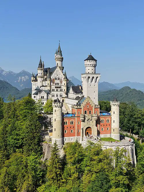 WebDPN's tweet photo. Germany | #Neuschwanstein killer contests extradition over death penalty fears https://t.co/6UwHIU1ALZ #germany #usa #extradition #deathpenalty https://t.co/bqWKEkDbRb