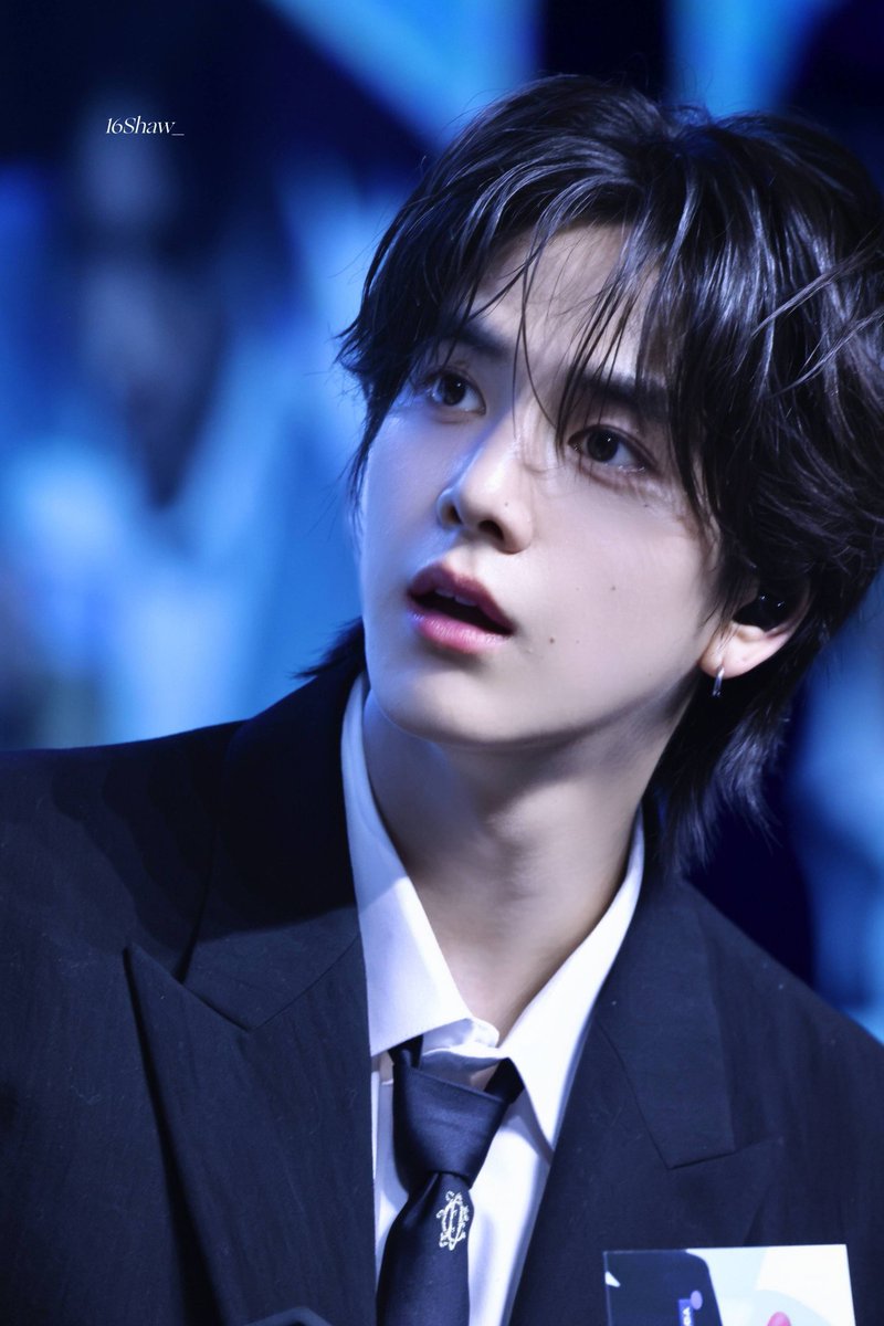 KYH_Global's tweet photo. 260627 NINE to FIVE in Beijing #YOUNGHOON

cr. 16shaw_ (weibo)
더보이즈 영훈 #더보이즈 #영훈 #THEBOYZ #더보이즈영훈 🍞 https://t.co/tQYTVd2KwT