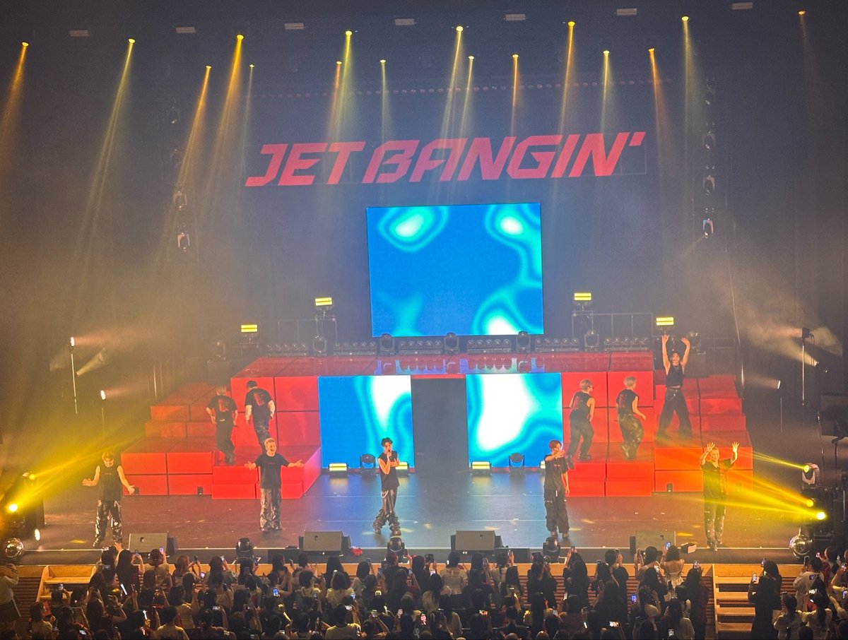 katojunmania's tweet photo. 黄色い声援って本当にあるね。
THE JET BOY BANGERZ (@tjbb_ )
LIVE TOUR 2026 〜JET BANGIN' 〜福岡市民ホール公演で、#TEAMJETZ の声がアチコチから聴こえてきて、終わる頃には耳の縁が黄色くなってたわぁ。
この人達カッコいい!
機敏な動きやわぁ〜!
#JETBANGIN
#TJBB #THEJETBOYBANGERZ https://t.co/YtaUUteavj