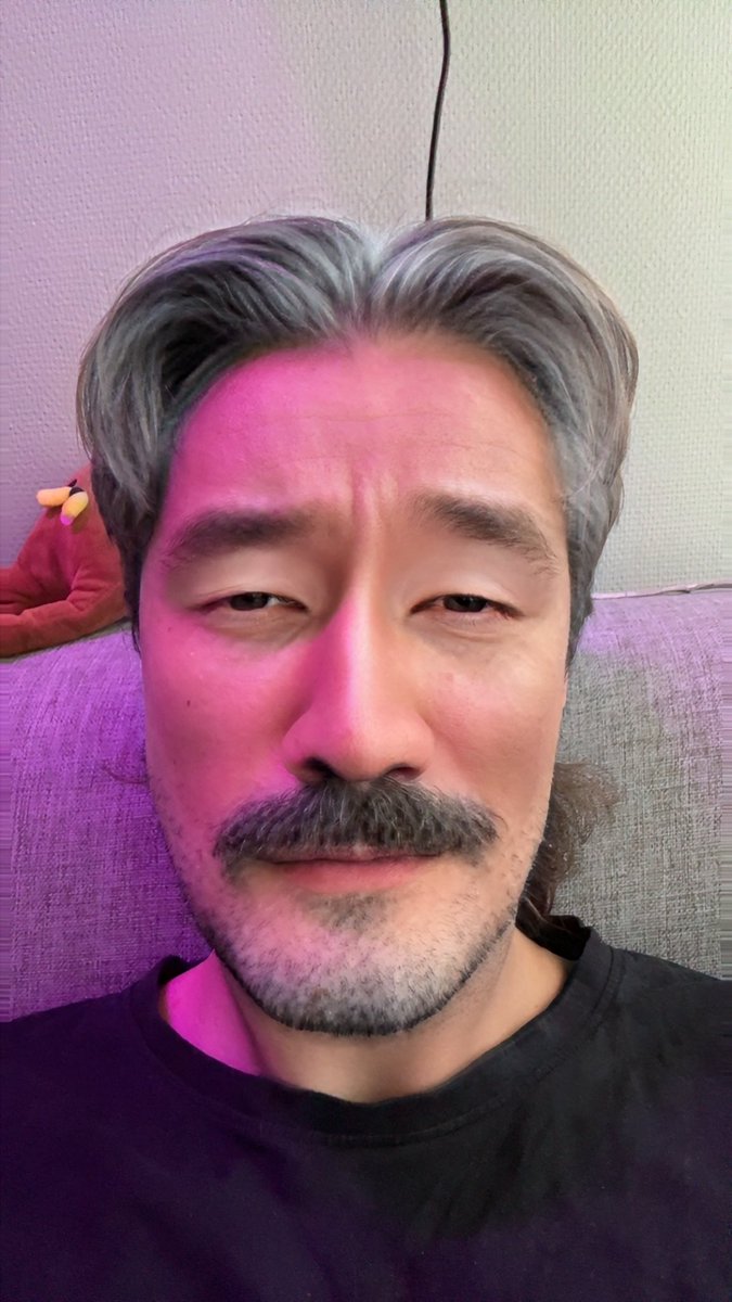 AlbinoVEVO's tweet photo. played too much sekiro https://t.co/DpaCG7wLFd