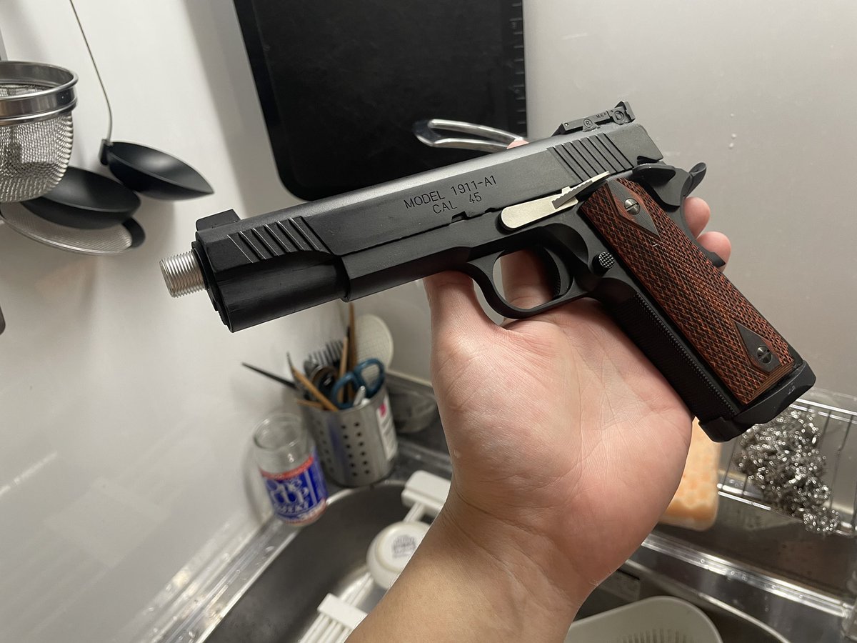 Greenlabel0606's tweet photo. ボーマサイト仕様の1911、
スライドストップ延長してさらに良くなった https://t.co/NWFLdXxYTU