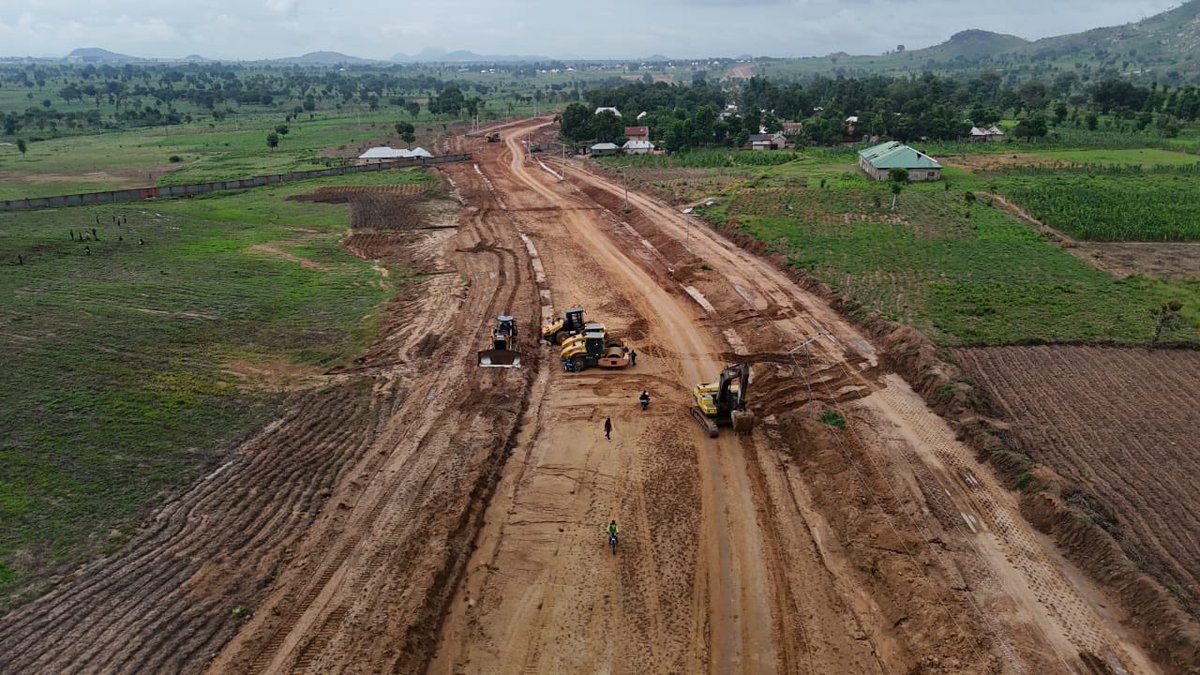 abdullahayofel's tweet photo. WIKE again ooo🫡🫡

The Best Minister of (FCT), Nyesom Wike, is set to flag off the construction of the access road from Tungan Madaki to Zuba today, marking Day 24 of the ongoing 31 Days of Projects Commissioning and Flag-Off across the FCT.

Omo see all the Local Government Chairmen from Rivers State also present >>
#ProjectsFCT2026
#FCT31DaysCommissioning