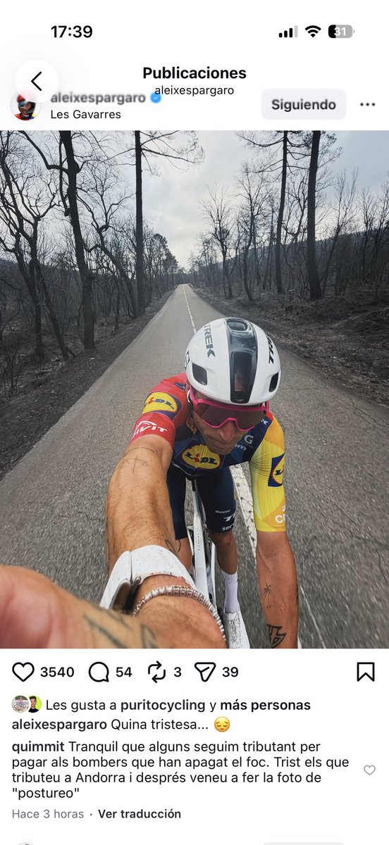 Quimmitjans's tweet photo. A  veure si tambè el borres @AleixEspargaro . Uns tributem per tenir recursos per apagar el foc @bomberscat @gencat altres venen a fer postureo i dir que va de política. Quin contrast l equipació @LidlTrek qmb el fons cremat. Postureo màxim https://t.co/pDebm0r14H