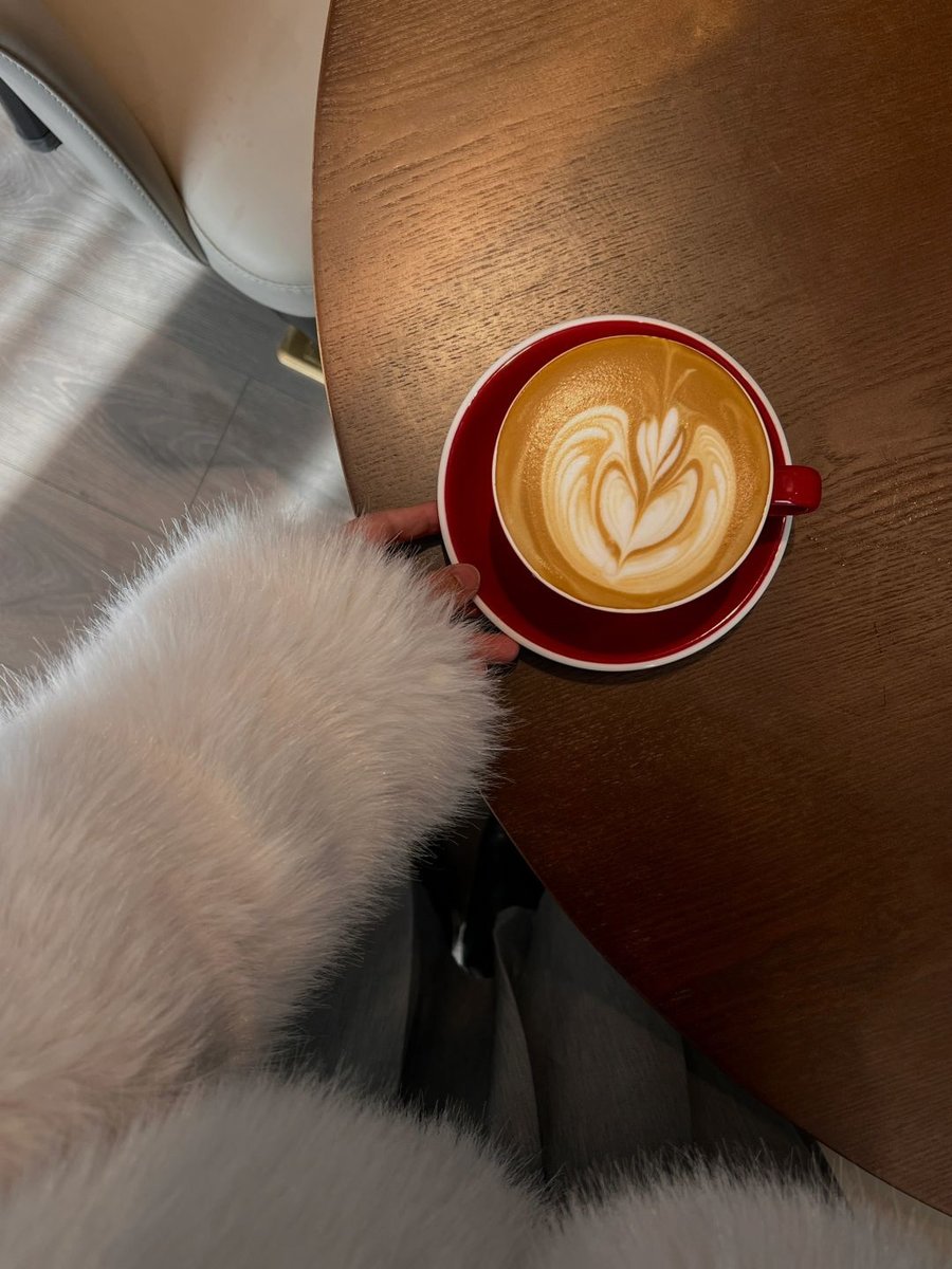 jxyn_so's tweet photo. [Checked off my 10-item work checklist before lunch—today’s win tastes like post-desk coffee!]， https://t.co/isxbPXNeAg