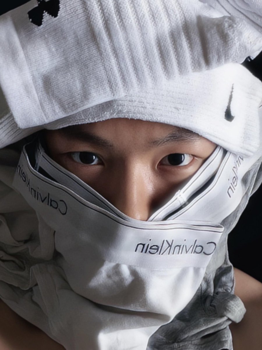 yesldo3's tweet photo. 最近流行拍这个，给我看看你的👀 https://t.co/UIScUcBWoy