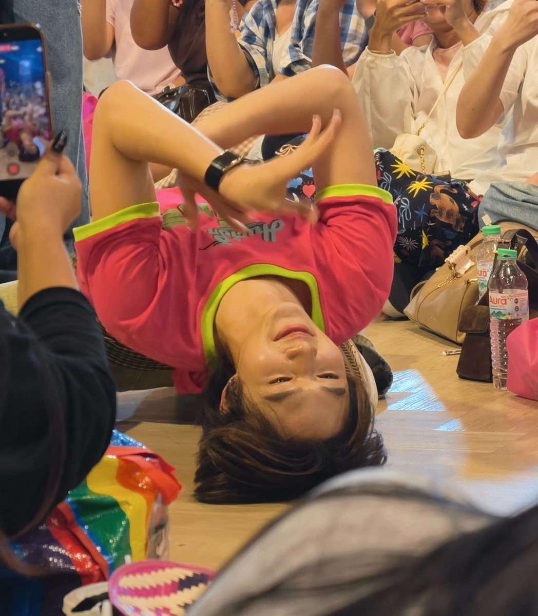 snowwinter_zn's tweet photo. อึ้งงงง ตัวอ่อนมากกคึกไรอะ5555555

Hug E Lhee Worship 
#บวงสรวงมนต์รักฮักอีหลี
#ZeeNunew
@zee_pruk @CwrNew https://t.co/9Q63QBgOEQ