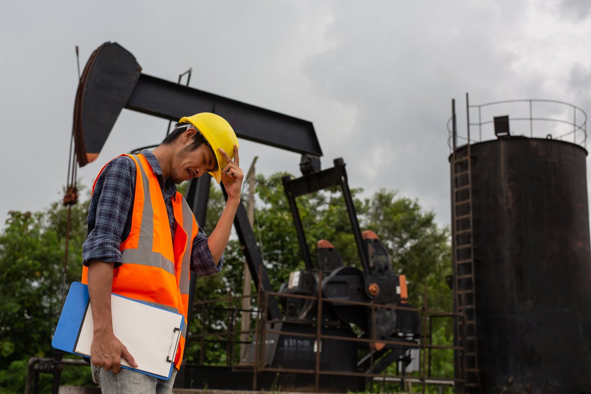 soygdelpetroleo's tweet photo. #13Julio/⚠️La crisis energética global se agudiza tras el cierre del Estrecho de Ormuz por parte de Irán. Ante esto, las potencias actúan: China utilizará sus reservas de petróleo para equilibrar el mercado y Europa busca desesperadamente compradores y proveedores confiables lejos de Oriente Medio.
🇻🇪Mientras el mundo se redefine, la realidad venezolana frena cualquier oportunidad de inversión dado que la supuesta apertura económica es incompleta y no ofrece garantías jurídicas. A ello se suma la crisis de derechos humanos, presos políticos y ausencia de libertades y un proceso de transición opaco, carente de un programa de gobierno público y de liderazgos claros.
Sin confianza no hay inversión. Sin reglas claras, Venezuela sigue siendo sinónimo de total incertidumbre.
#GentedelPetroleo #Venezuela #transicion #energia #geopolitica #transparencia