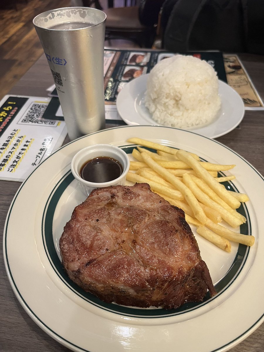 hugta's tweet photo. 今週も豚 https://t.co/wv60qeRyqv