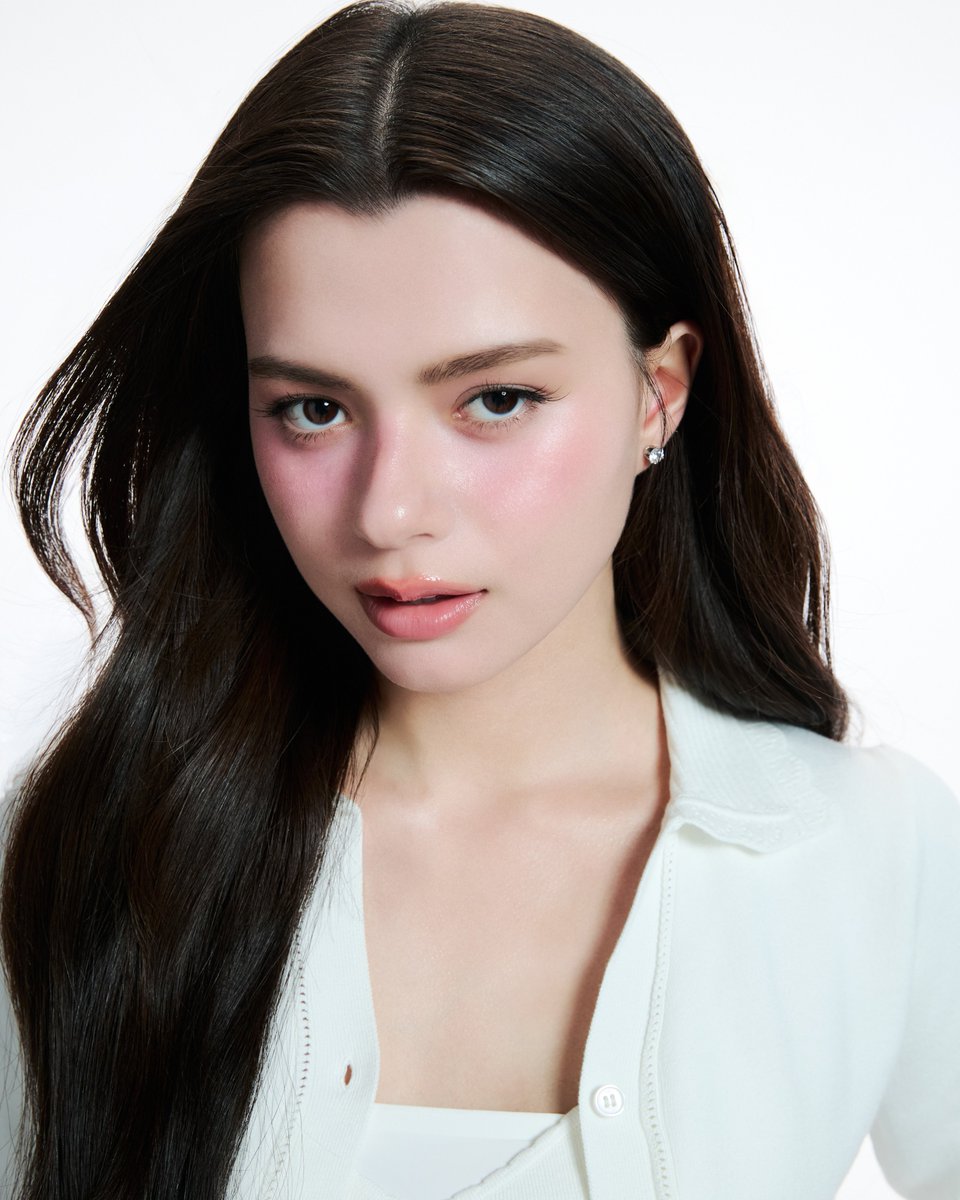 beckyfanclub05's tweet photo. 📸 💜 : 𝗯𝗶𝗼𝗮𝗰𝘁𝗶𝘃𝗲.𝘁𝗵

 ✨ A gentle reminder from Becky 💖

Every day is a chance to take care of yourself 💧
Just Drop & Drink BioActive+ Concentrated Liquid Collagen
for hydrated, plump, and radiant skin ✨

Because true glow starts from within 🌿

𝗣𝗥𝗢𝗠𝗢𝗧𝗜𝗢𝗡 🛒
🏷 1 Box / 10 Tubes : 790 THB (from 1,200 THB)

#BioActivexBecky #BioActiveTH
#ConcentratedLiquidCollagen
#beckysangels #BeckyArmstrong