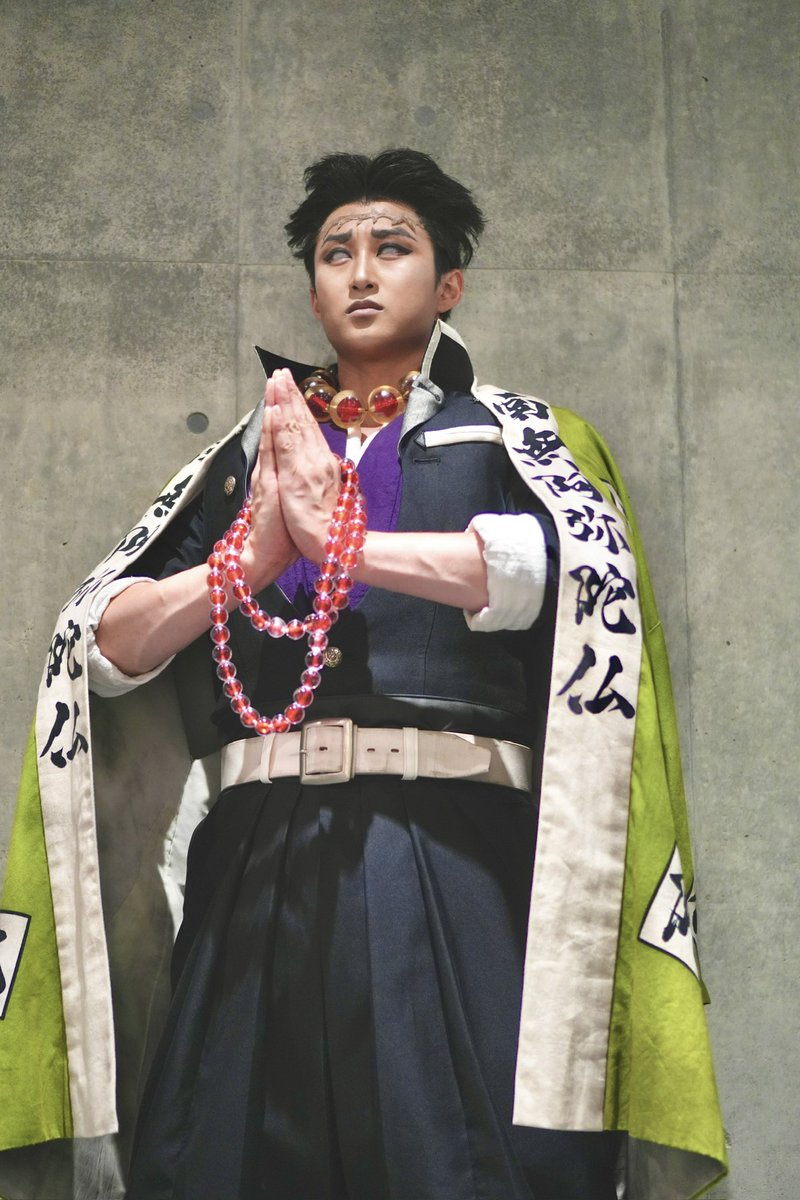 changhae_'s tweet photo. 昨日見逃し配信が終了し、舞台「鬼滅の刃」其ノ陸 柱稽古・無限城 突入の全ての幕が無事下りました。この舞台を沢山愛してくださり本当にありがとうございました。また舞台「鬼滅の刃」で皆さまにお会いできるのを心から楽しみにしています📿引き続き筋トレも頑張ろうと思います💪
#舞台鬼滅の刃 https://t.co/lRPmWjtwf7