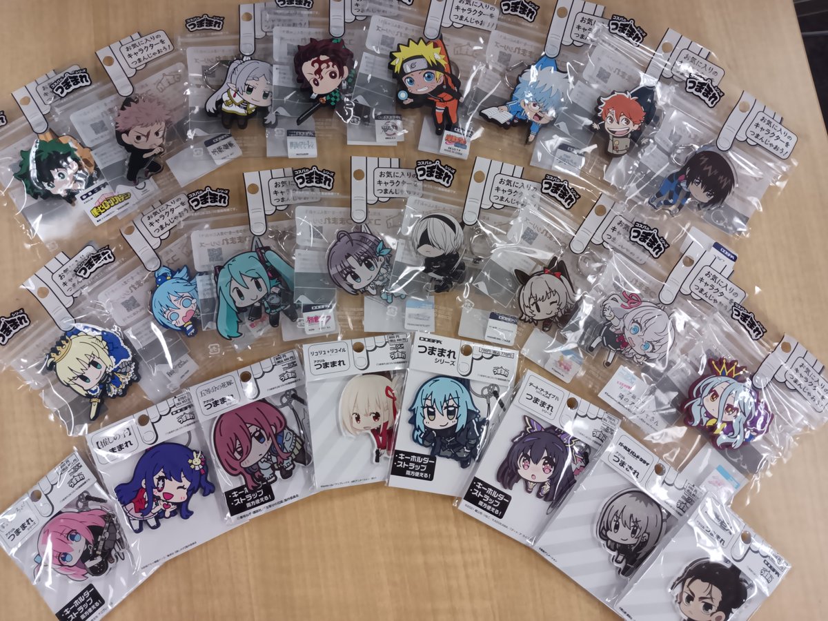 cospa_store's tweet photo. ＼大人気アイテム情報！／キャラクターがつままれてしまったような可愛い姿が楽しめる「つままれシリーズ」が好評発売中🌟
この他のキャラクターたちも皆さんの来店をお待ちしております‼️ https://t.co/h0dr6ya1qE