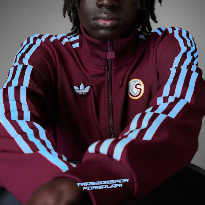 1312ed_'s tweet photo. bize şundan yap @.adidasbaba https://t.co/P7c8wXyhpj