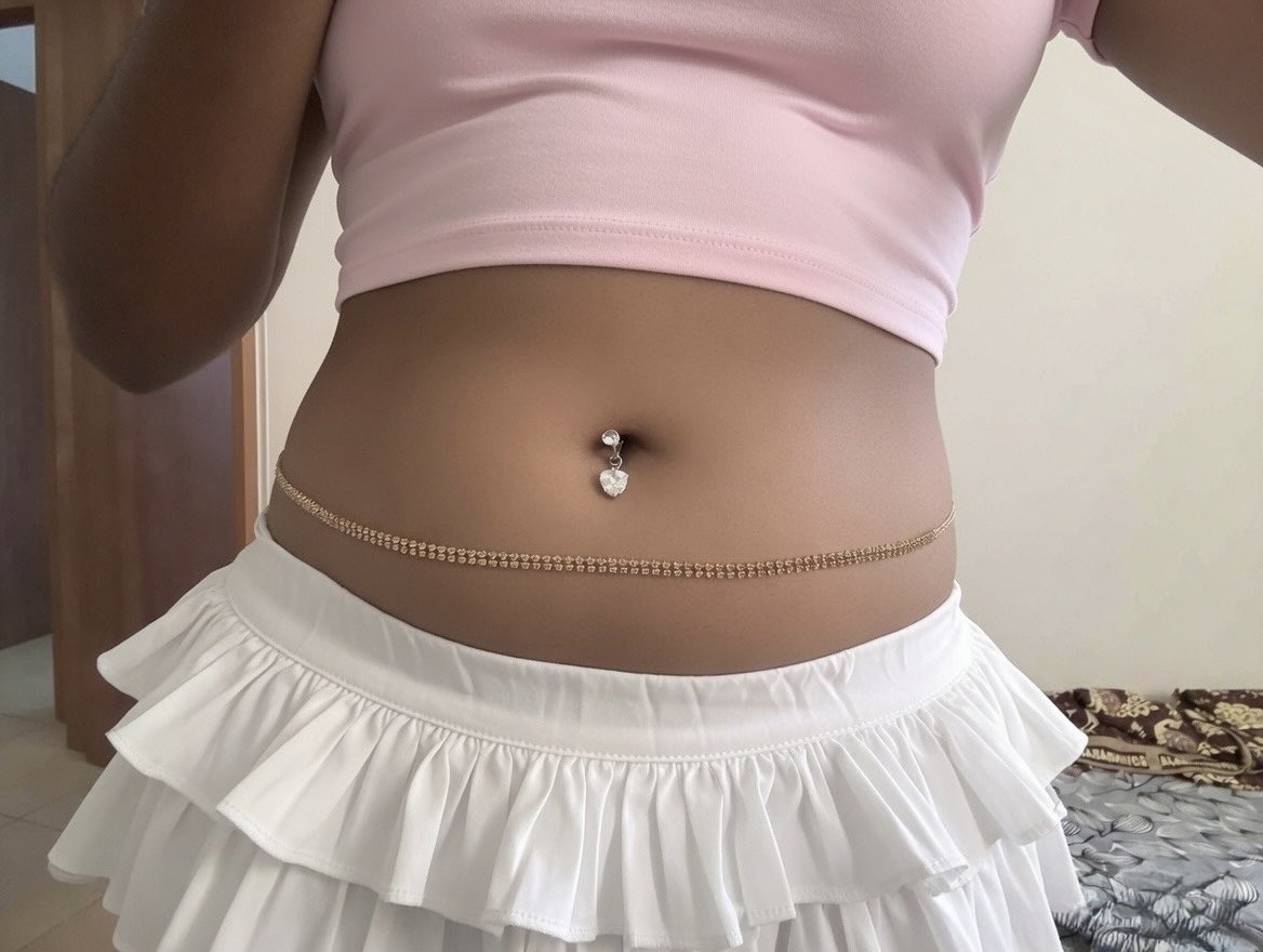 Sheelucrossy's tweet photo. Want to be a female from my deep bottom of my heart, so the elegance shows in pic too (may be)..??

Which one you like darlings? 

Hip chain and navel ring - my new favourites 💞😍❤️🥰💥

As usual used AI to clean my body. But I love my OG body which is always 🔥☺️😇 https://t.co/oSMaaNJIZg