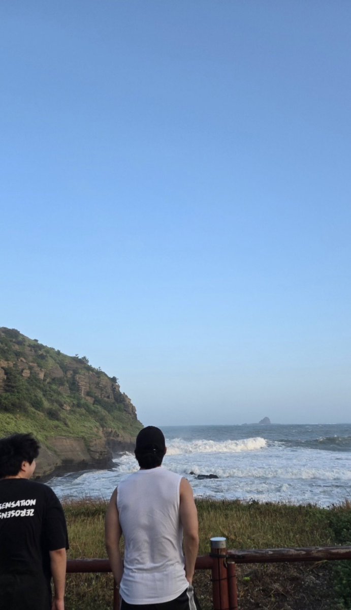 shua_enthusiast's tweet photo. i love the view...               the view 😮‍💨 https://t.co/WHJW98VWr6