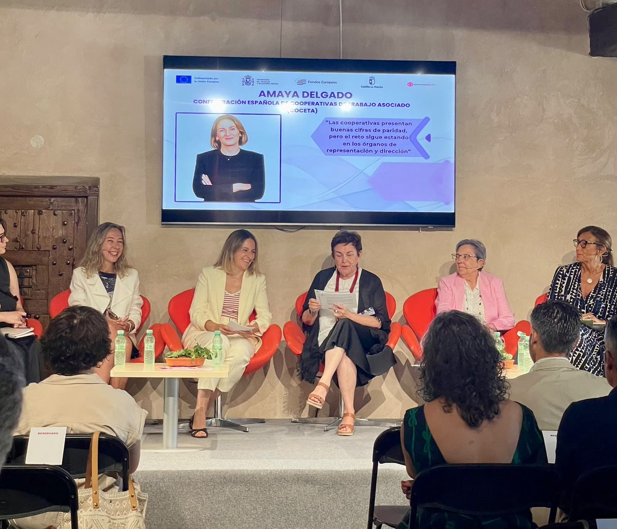 Coopsdetrabajo's tweet photo. 👉🏼Nuestra directora,  Amaya Delgado, participa hoy en la jornada #VocesQueTransforman #MujeresyEconomíaSocial en #CampodeCriptana para reflexionar sobre el papel de las cooperativas como herramientas para avanzar hacia una mayor igualdad y paridad en los espacios de decisión https://t.co/8yvx85I4WG