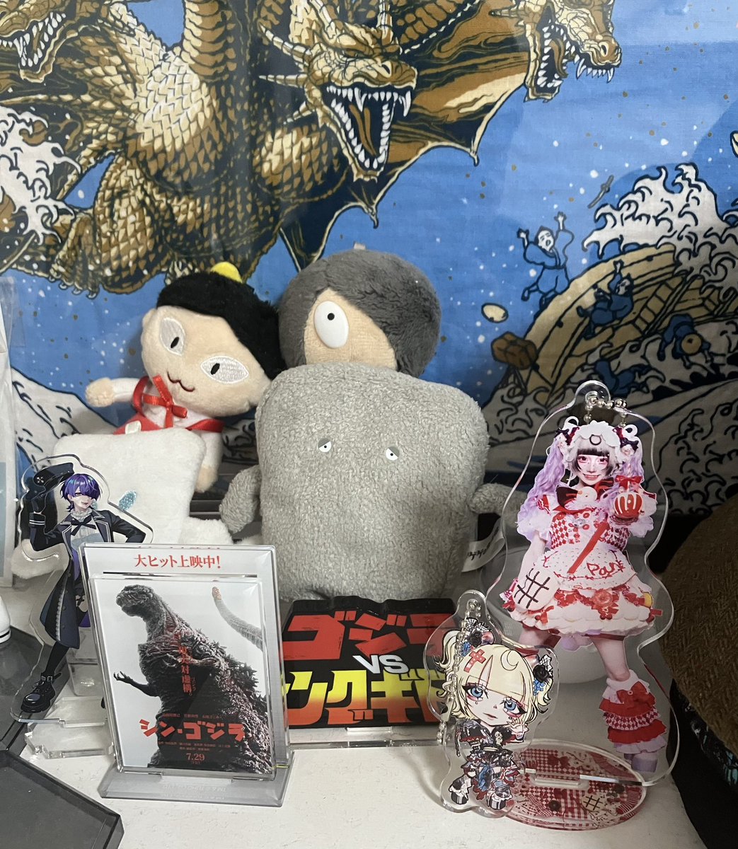 おお！ 家帰ったら米粉パンさんのアクキーが けっこうデカい マザリの