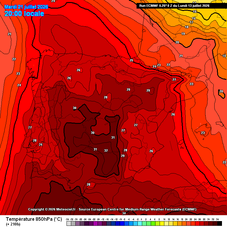 globerourdiales's tweet photo. Se agotan los adjetivos🫣. Los meteogramas IFS indican una probabilidad significativa de que nuestro pais 'sufra' (literal) otra ola de calor entre el 19 y el 24 de julio. Quedan días, y los cálculos numéricos irán cambiando, pero lo que muestra IFS es poco alentador🌡️🥵 https://t.co/5kLLexFBaA