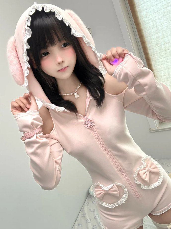 JenniferSt6501's tweet photo. 口リ好きに刺さる体してるらしい https://t.co/aJMwWCe6gU
