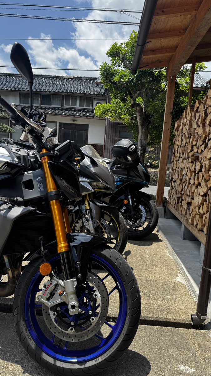 ForuRed125's tweet photo. 土曜日はMT09で蕎麦 https://t.co/7uvrsB0c4M