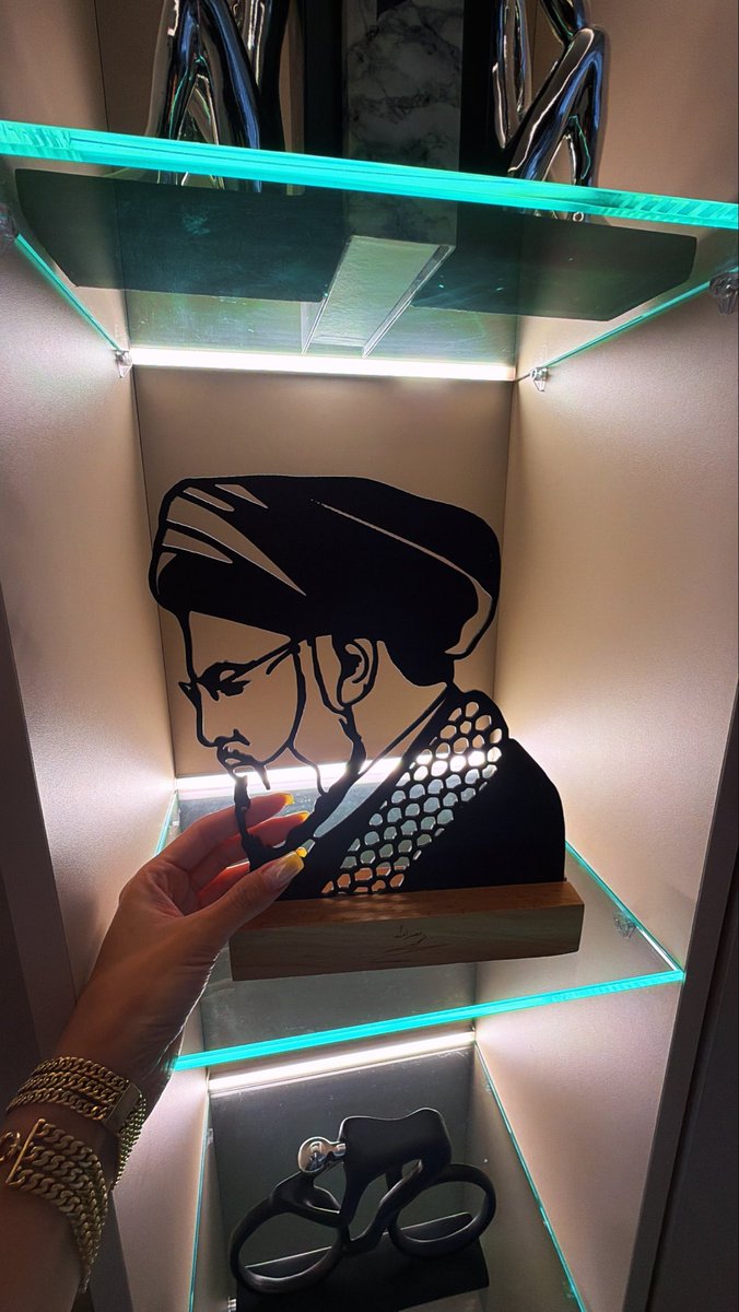 GeeGeefu's tweet photo. وفضلُك علينا أنّ نذكرُك يا عزيز الروح
أن نسلّم على روحك
أن لا ننساك ما أحيينا….🖤

#شهيدنا_الأقدس
#سيد_شهداء_الامة
#انا_على_العهد 
#شهداؤنا_عظماؤنا وقادة✌🏻💔💔 https://t.co/uRPUo91nS4