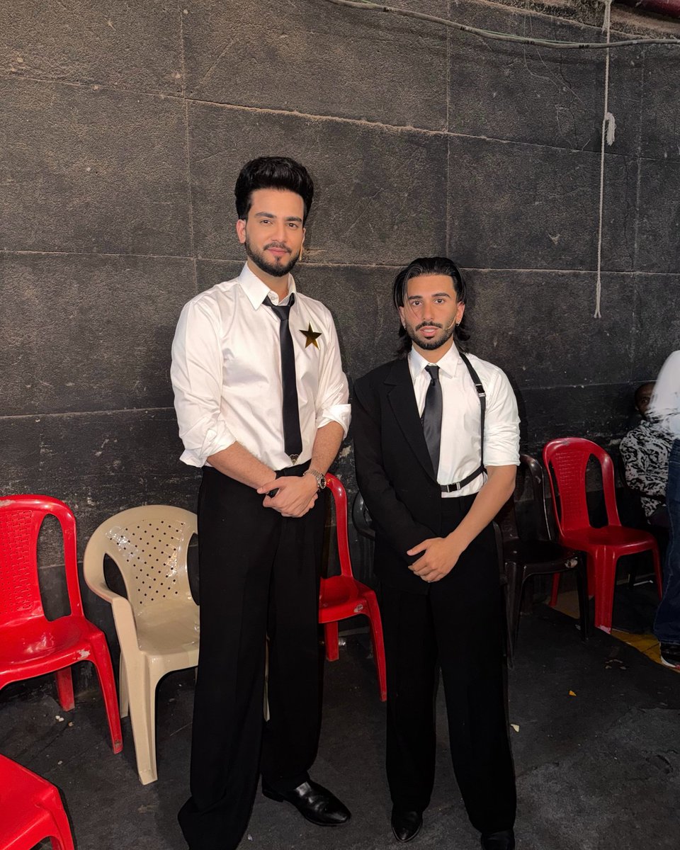 Amit_x9's tweet photo. Elvish Bhai x Orry 🔥

#ElvishYadav #ElvishArmy 
#LaughterChefs https://t.co/VTXxoSV2g3