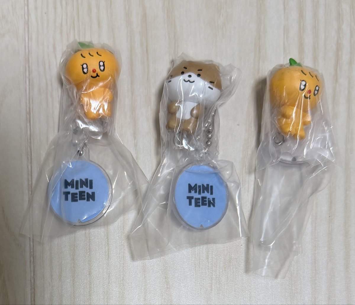 minpu_46's tweet photo. @boo_chan0327 検索よりお声がけ、失礼いたします。
当方🍊（🦀、⛓️）と🦖（⛓️）を所持しております。
🍒、🦊（🦀）、🐸と3:3の交換は可能でしょうか。
ご検討、どうぞよろしくお願いいたします。 https://t.co/oqVIXSmRVG