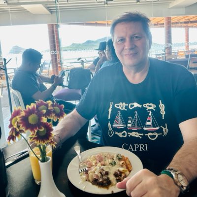 Davidpc70's tweet photo. #NuevaFotoDePerfil https://t.co/SrjUdqOHno