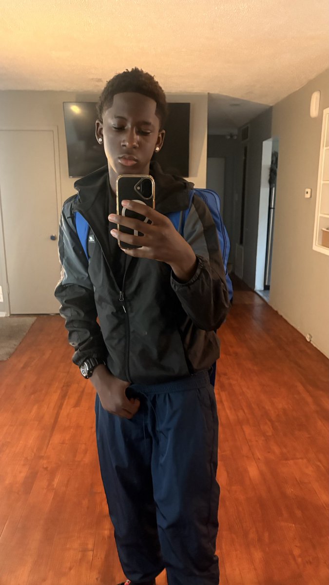 treyvjfc's tweet photo. js wanted 2 post sum idk🤷🏾‍♂️ https://t.co/mfDh1VkZMh