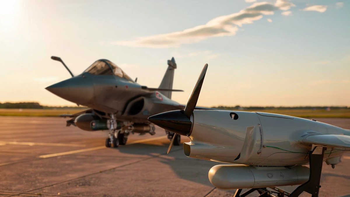 top_force's tweet photo. ✈️🇫🇷 #NAMIB, le nouveau produit de guerre électronique embarqué développé par Harmattan AI et @Dassault_OnAir Aviation, réalise un vol collaboratif avec un #Rafale https://t.co/bpqp8UqqMn https://t.co/d0Oa5MHXEW