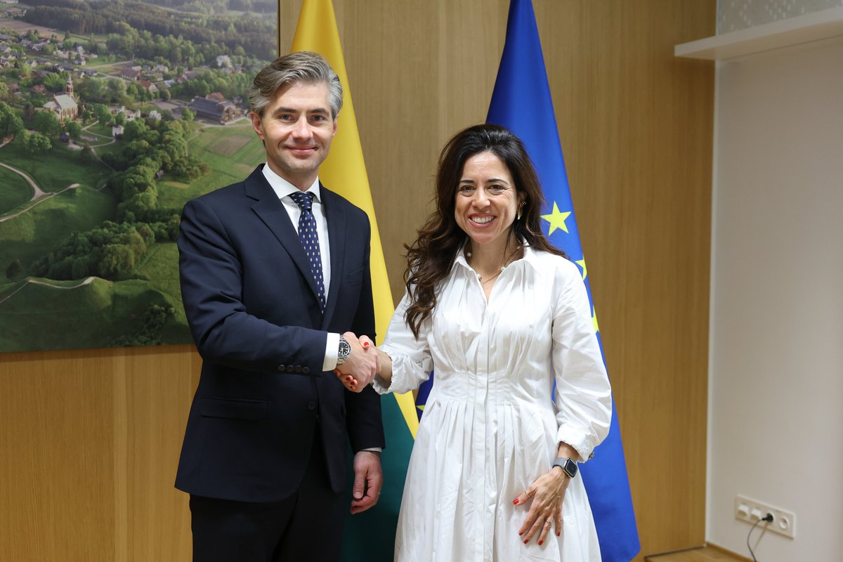 BudrysKestutis's tweet photo. Met with #UAE Minister of State Lana Nusseibeh to discuss Lithuania–UAE relations, security in the Middle East, and EU–UAE cooperation.

Lithuania condemns #Iran’s attacks on the UAE and other countries in the region. We stand in solidarity with the UAE and support efforts to strengthen regional security and stability.