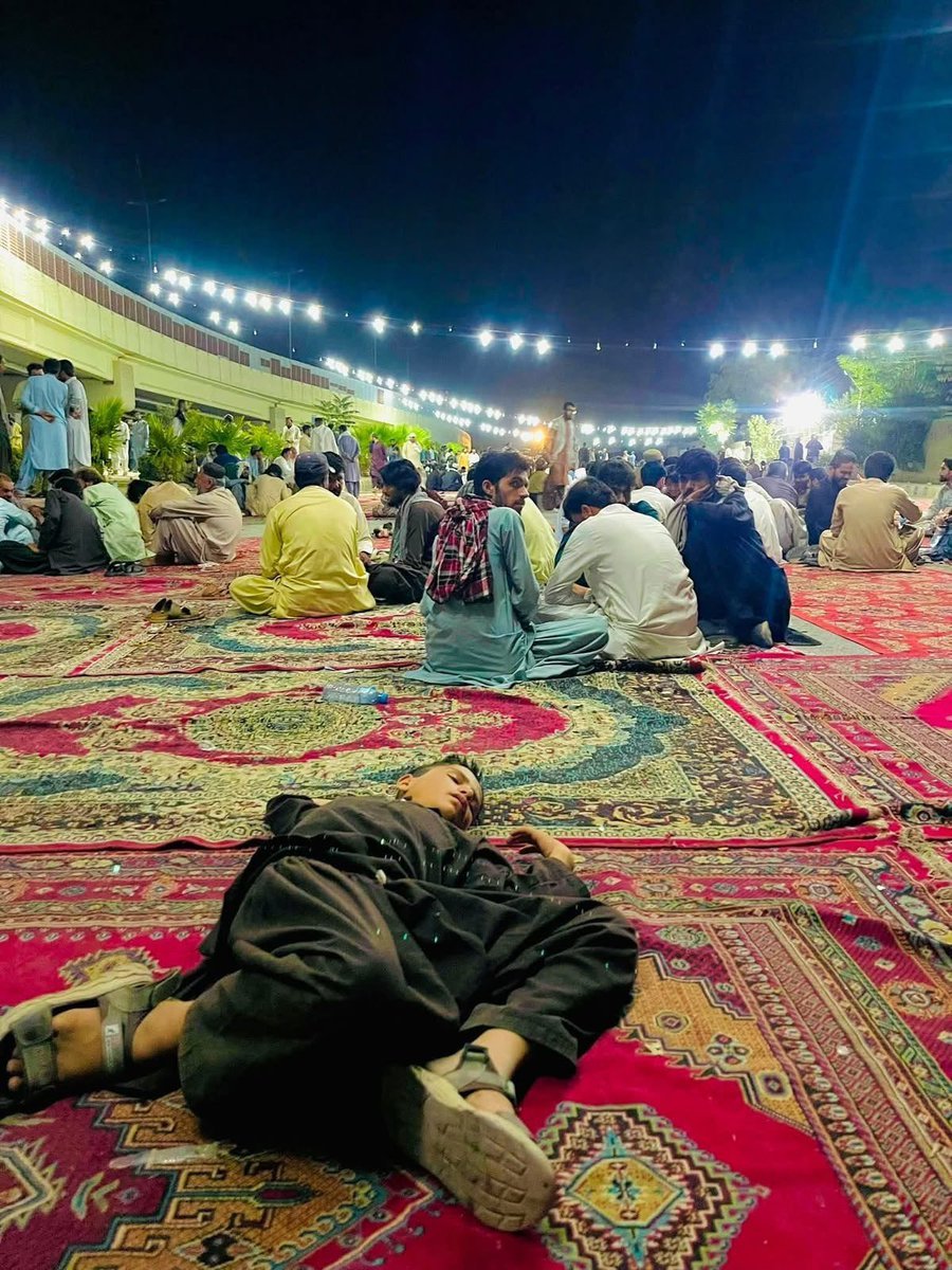 ZarinKhan96's tweet photo. @MinmajMarwat @msafi82 They are forcing a generation of babies to become sentinels for the dead.

3/3 @mahsood_mazloom  
@AzaadBalach 
@Ataullah_Ataee7  
@Sanzarkhail11 
#PashtunLivesMatter https://t.co/P4MFZaviLs