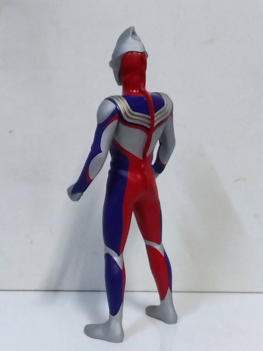 highlight_oka's tweet photo. 7月26日　ワンダーフェスティバル販売キットと、イラストレーション澤田さんによる販促用ポスターの公開　その２
出展ブースは3₋20₋03
〇岡　悟原型　『ウルトラマンティガ』WF価格20,000円（税込）
〇岡　悟原型　『ウルトラマンダイナ』WF価格20,000円（税込） https://t.co/coCOpteXtc
