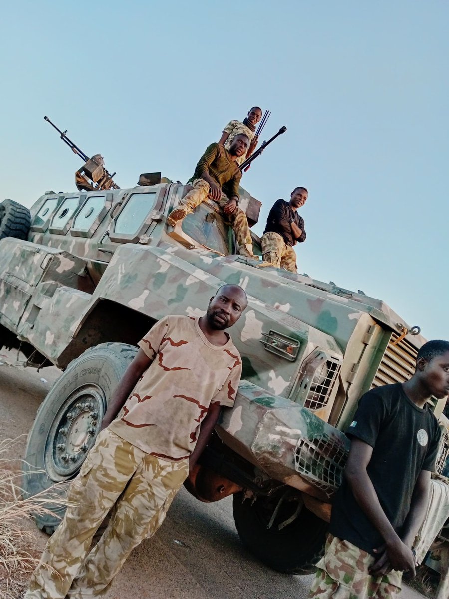 3Star_GOD's tweet photo. THE 4TH EVENT!!

If it's about food, my Mama got a full pot at Home. If it's about money then my Degree can give me some like everyone, but it's NOT.

FOR GOD AND COUNTRY ALWAYS 🇳🇬 💪🏿 🪖 #Sentinel #ThankASoldier https://t.co/YOVmeZwzUe