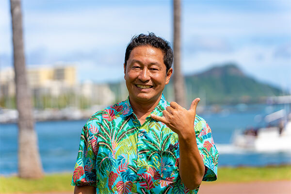 hawakoi's tweet photo. 🌺ハワ恋からのお知らせ🌺

ハワイイベント「FUN! ALOHA! 2026 in YOKOHAMA」に
まことちゃんが出演します！

📅日時：7月19日（日）
📍場所：横浜赤レンガ倉庫

【スペシャルトークショー】
①内野亮×奥田力也（BALLISTIK BOYZ）
②内野亮×神田愛花

詳細は後日発表！お楽しみに🌴
@hawaiimakoto https://t.co/5X1RyPnYen