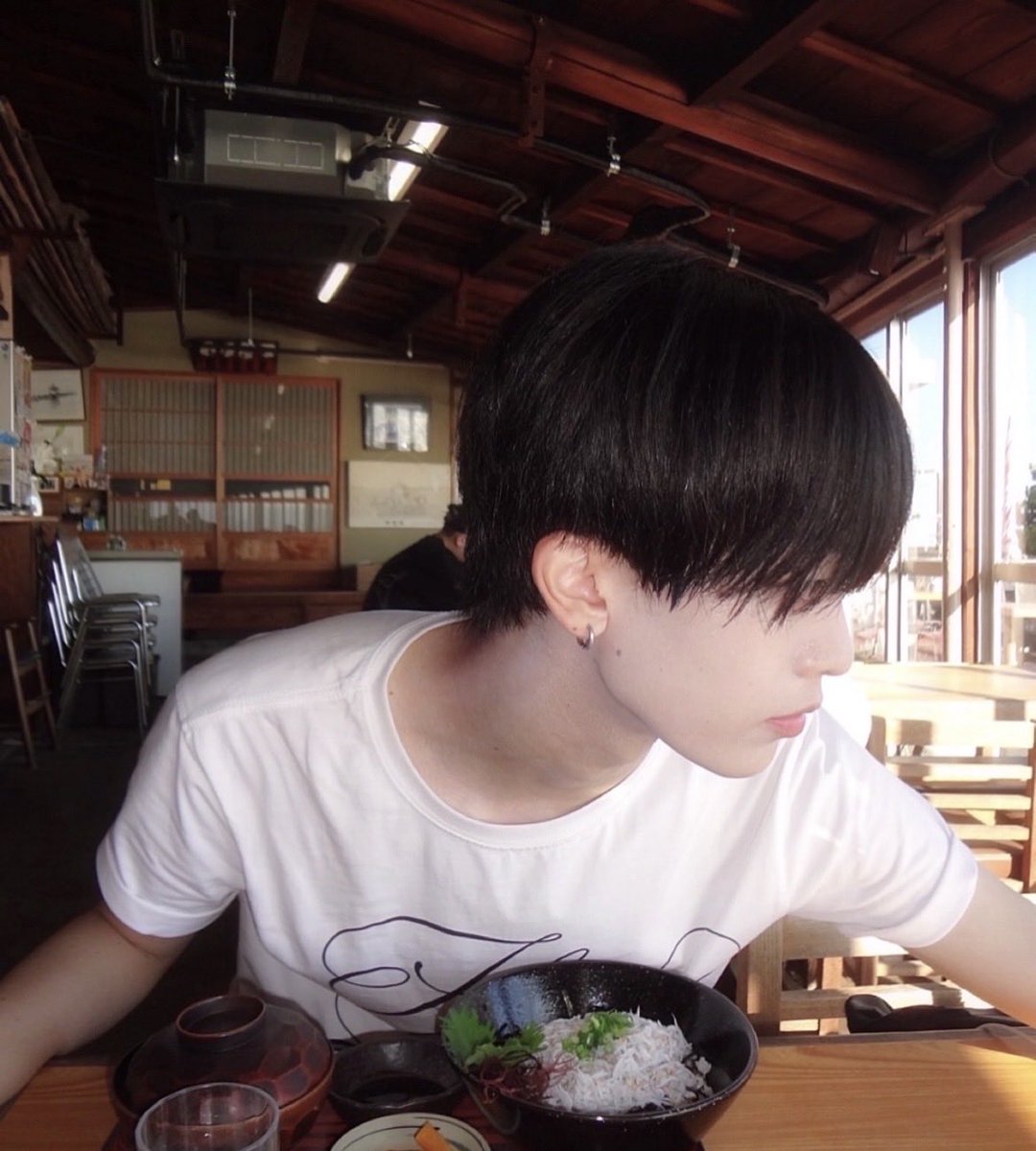 Ru_geldaiki's tweet photo. デカ猫に沸いてたら、追加でヤベェの投下されてる😇😇 https://t.co/7sN9irHBVU