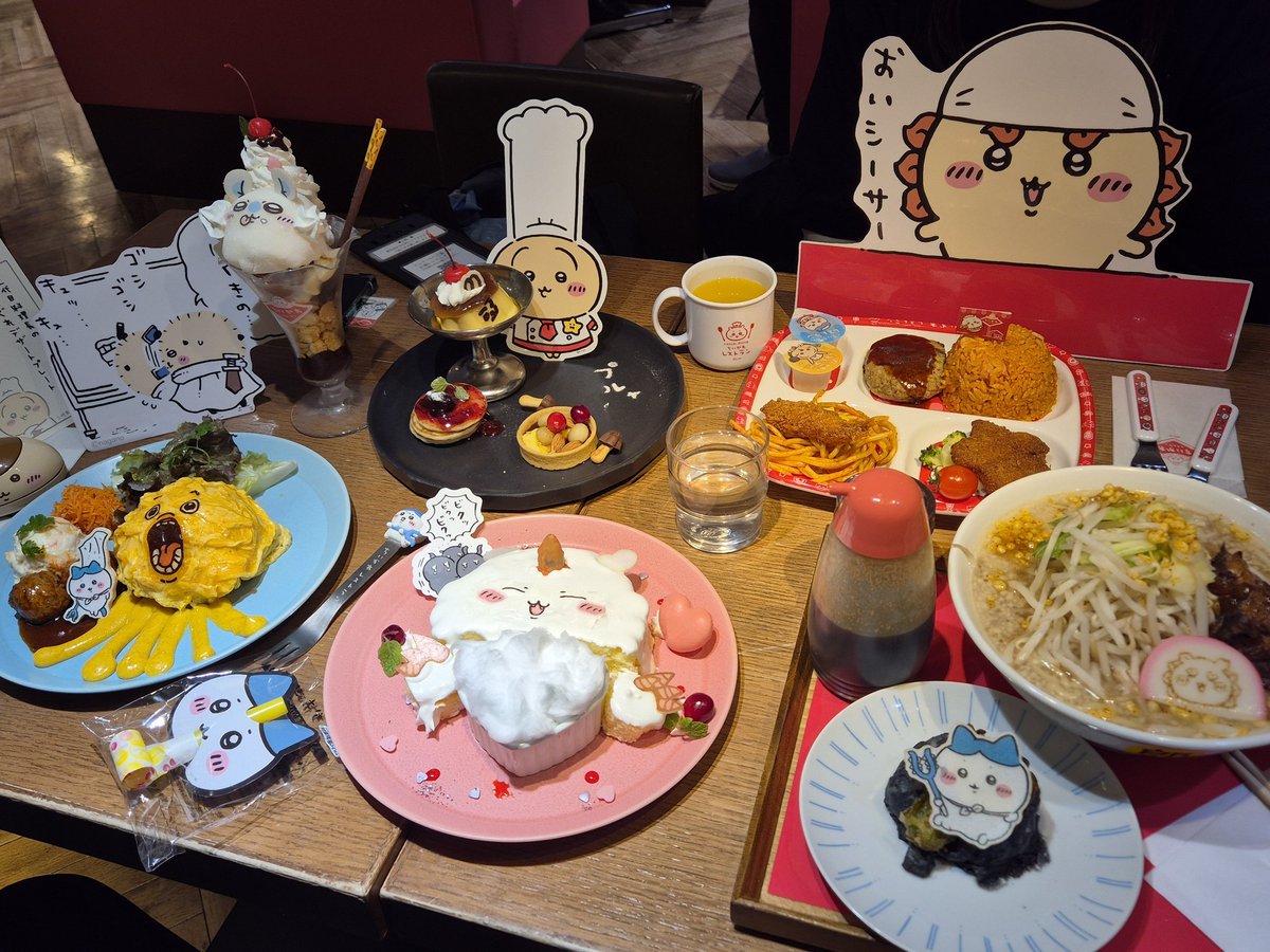 skymuk1's tweet photo. 치이키와 레스토랑 전메뉴 섭렵♡ https://t.co/dZd6gGWV5h