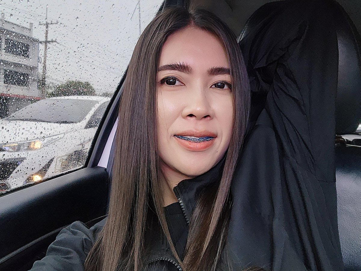smilingly282187's tweet photo. มีบรรยากาศฝนตก รถติดช่วยฉัน ...🎵🎶
          อากาศดีจัง...🌧🌧
             🌻ลพบุรี𓂃˖ᥫ᭡ˊ˗ https://t.co/Zu0jF2f0zS