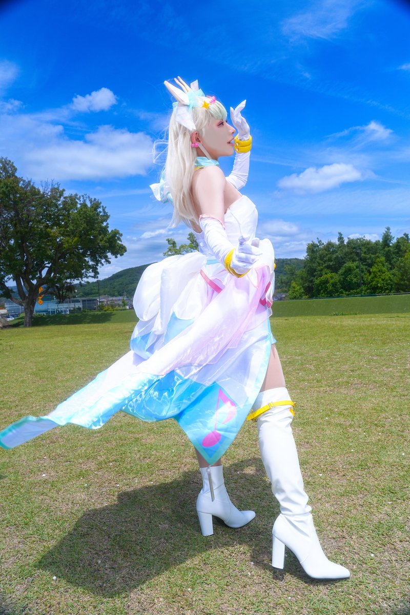 fumucos's tweet photo. ⚠︎cosplay⚠︎
キ ミ プ リ//キュアズキューン

　　　キミといる世界がこんなに

　　　　　キラッキランランに
　
　　　輝いて眩しくて美しいんだね！

_________________________________
📸：（@__buratsuku ） https://t.co/UhDTglzdPS